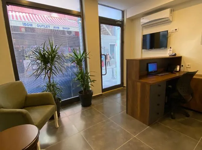 Отель Mina Life